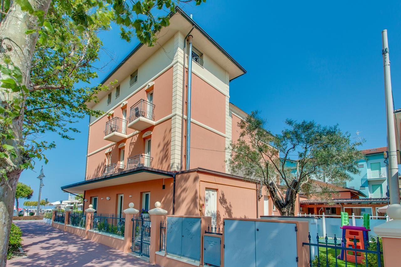 Hotel De La Ville Cesenatico Exterior foto